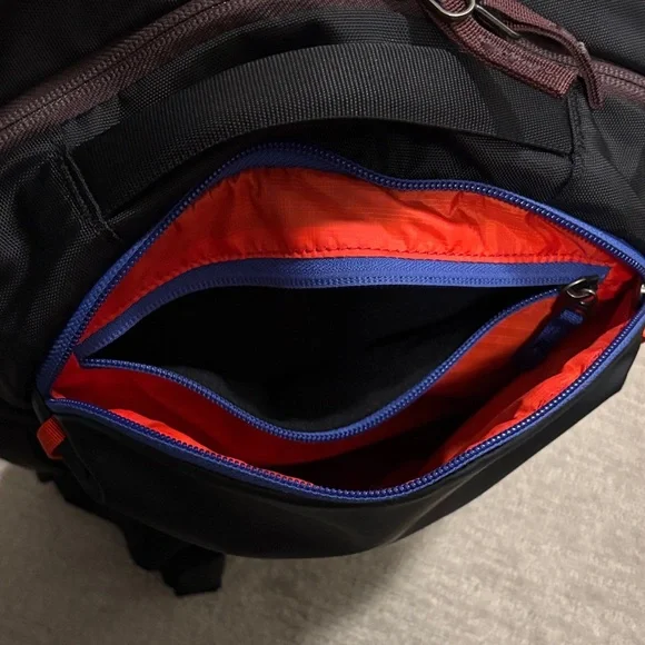 cotopaxi 13 L Chasqui Sling Bag Sling Black with Orange Accents - Picture 4 of 5